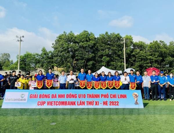 18 đội tham dự Giải bóng đá U10 Chí Linh